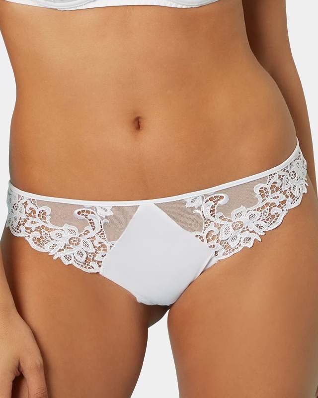 Saga Lace Thong